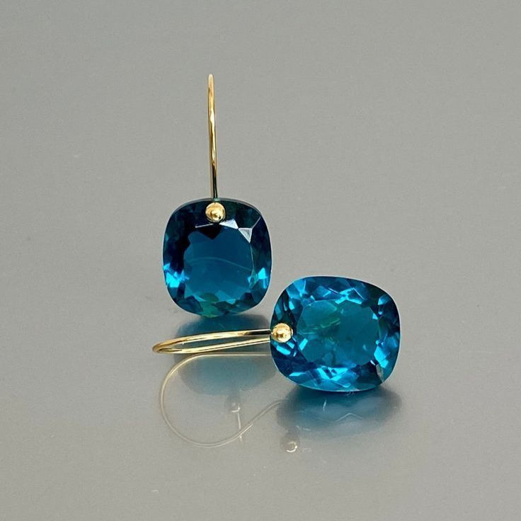 Boucles d'oreilles vintage bleues en zirconium