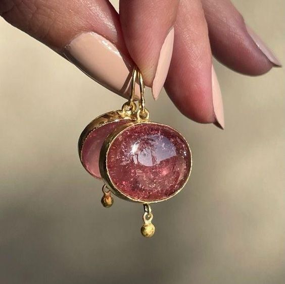 Boucles d'oreilles vintage en verre rouge arrondi
