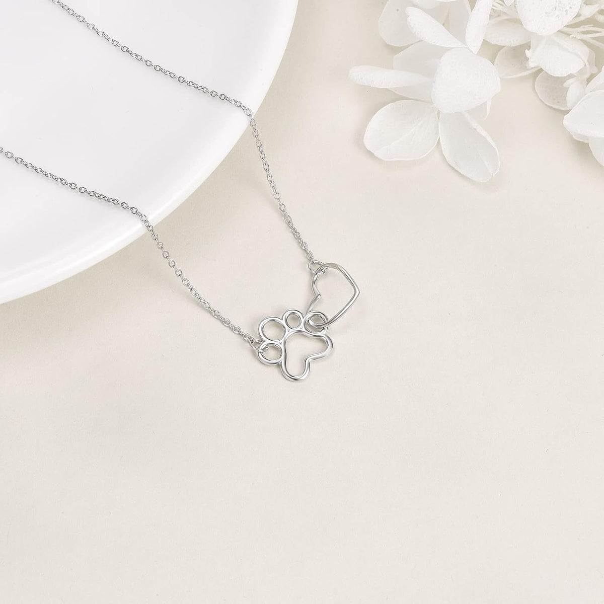 Collier Patte de Chat en Argent Sterling – Pendentif Cœur en Cristal