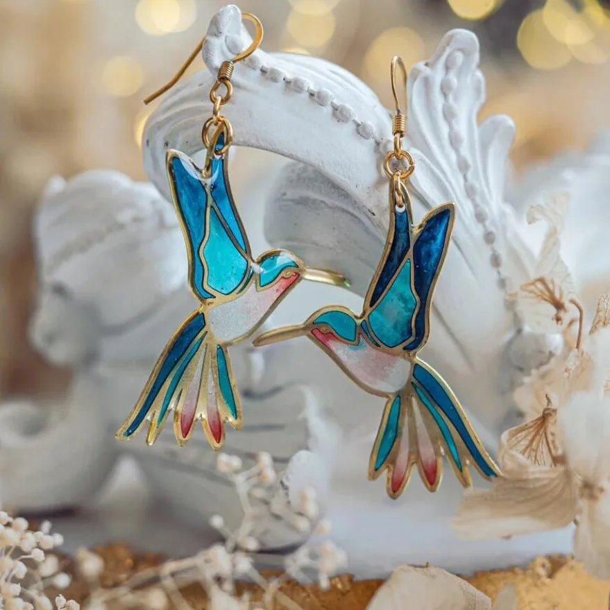 Boucles d'oreilles émail bleu colibri gracieuses