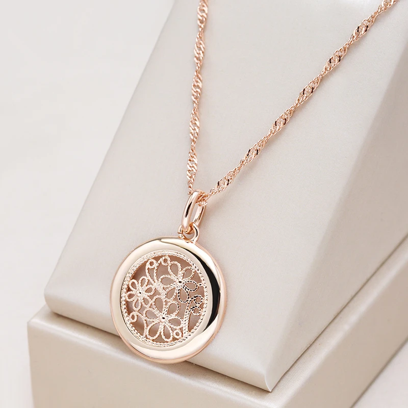 Collier doré élégant