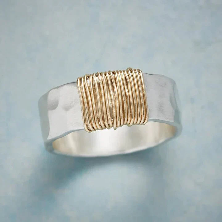 Bague en Argent avec Fils Dorés Vintage