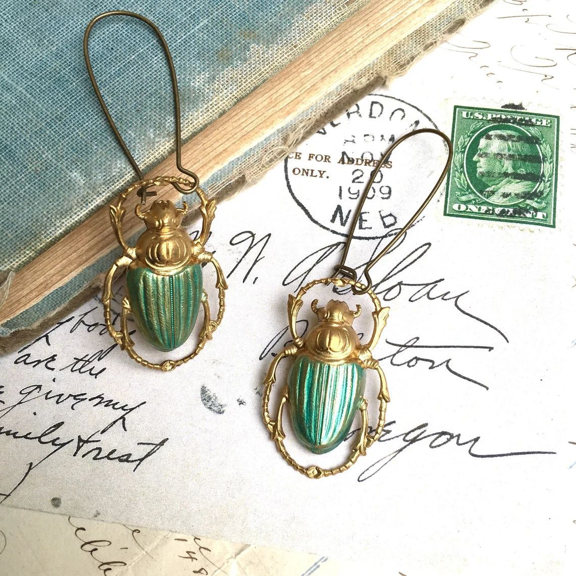 Boucles d'oreilles Scarabée doré vintage