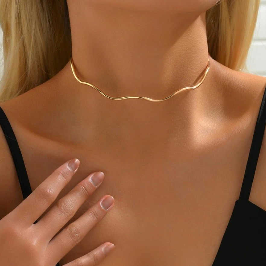 Collier fin doré vintage