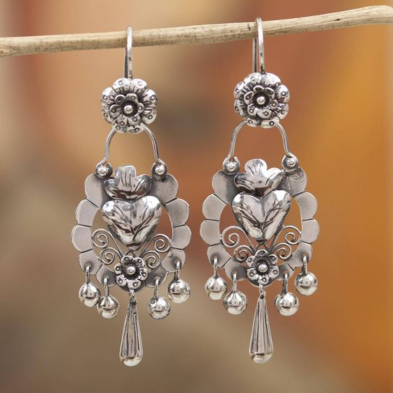 Boucles d'oreilles pendantes vintage cœur et fleur en argent