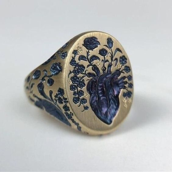 Bague vintage dorée fleur bleue